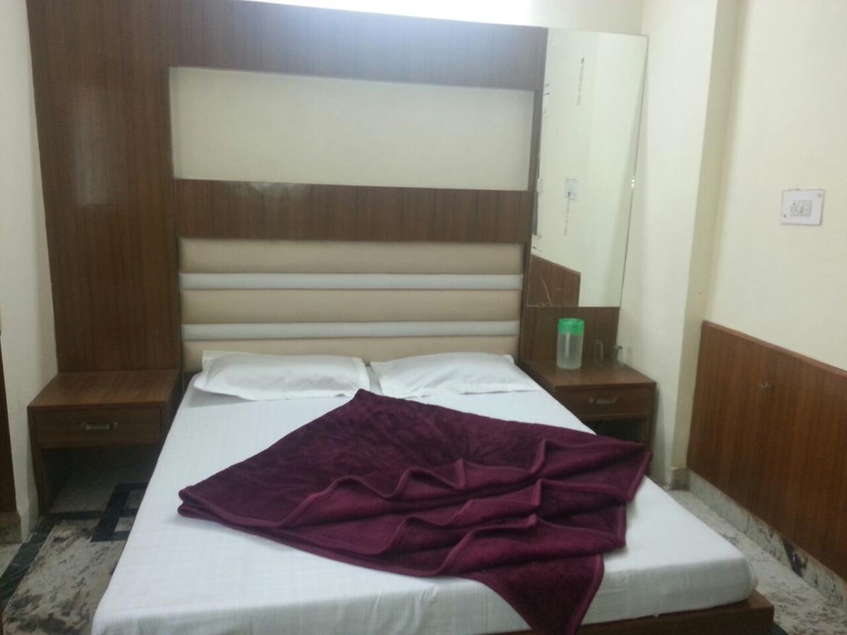 ניו דלהי Silver Palace Hotel מראה חיצוני תמונה