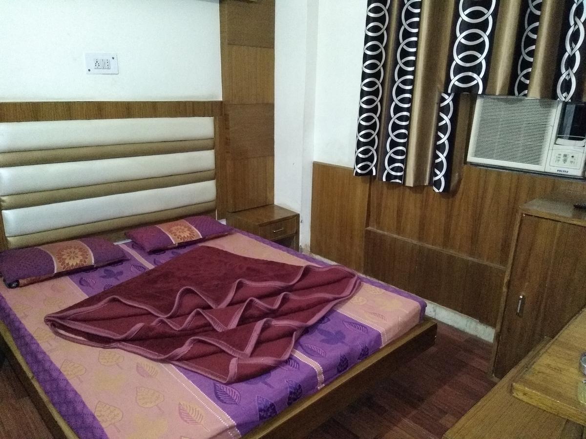 ניו דלהי Silver Palace Hotel מראה חיצוני תמונה