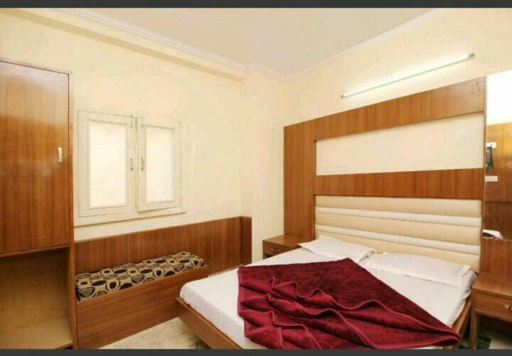 ניו דלהי Silver Palace Hotel מראה חיצוני תמונה