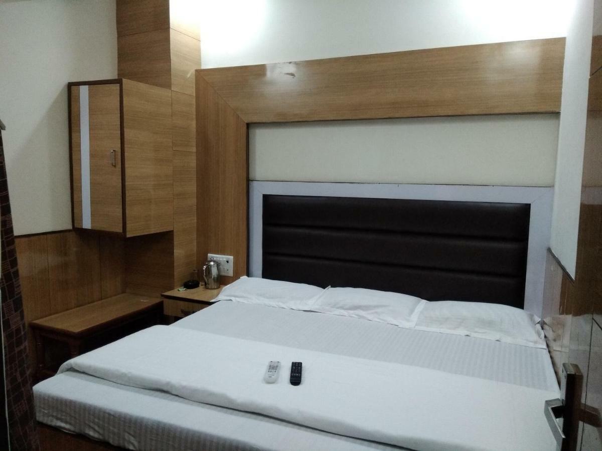 ניו דלהי Silver Palace Hotel מראה חיצוני תמונה