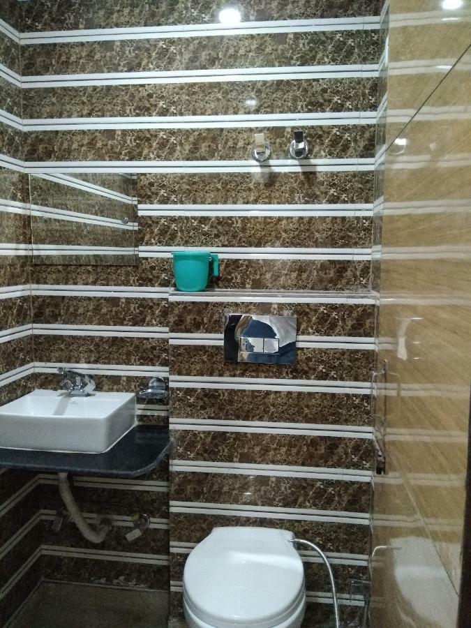 ניו דלהי Silver Palace Hotel מראה חיצוני תמונה