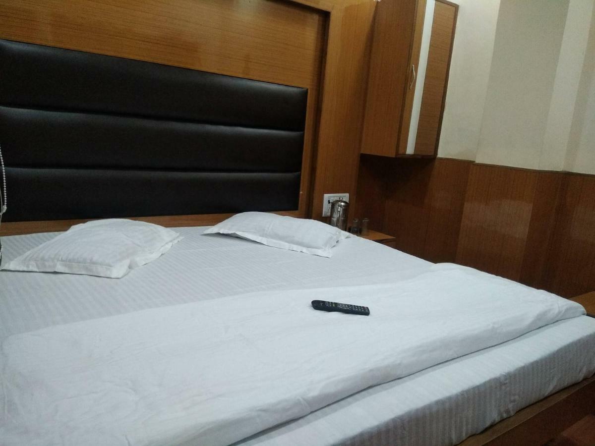ניו דלהי Silver Palace Hotel מראה חיצוני תמונה