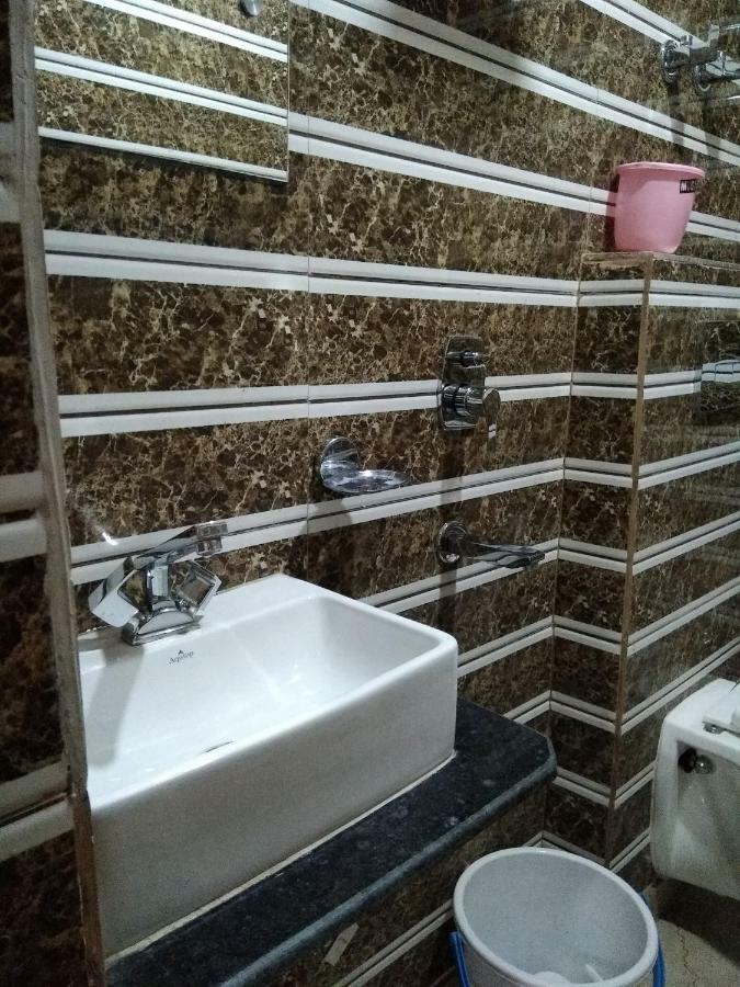 ניו דלהי Silver Palace Hotel מראה חיצוני תמונה