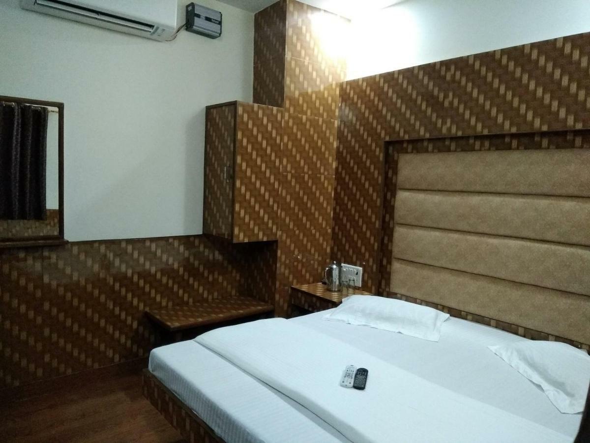 ניו דלהי Silver Palace Hotel מראה חיצוני תמונה